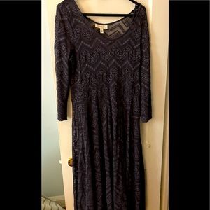 T length grey lace maternity dress Jessica Simpson